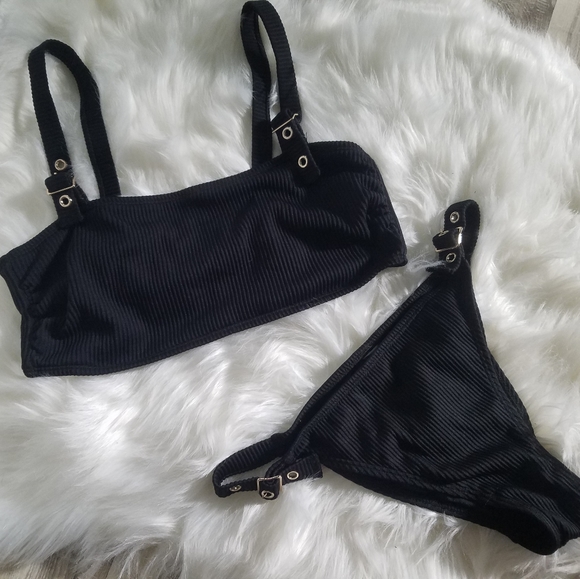 Other - NWOT Ribbed buckle bikini